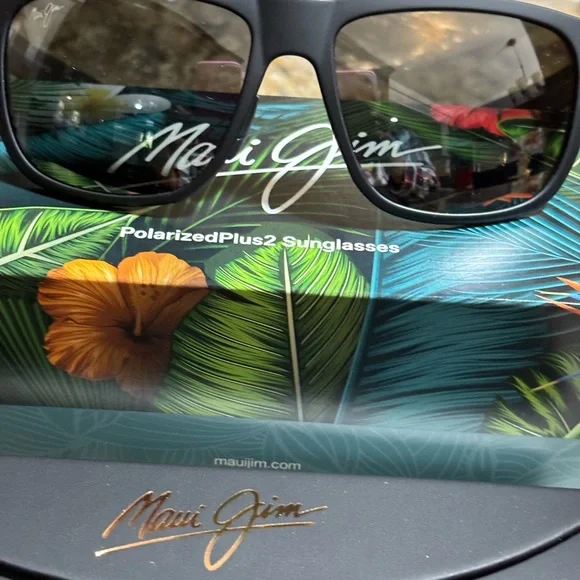 NIB Maui Jim sunglasses NIB Maui Jim H407 - 02 Ho main image 2